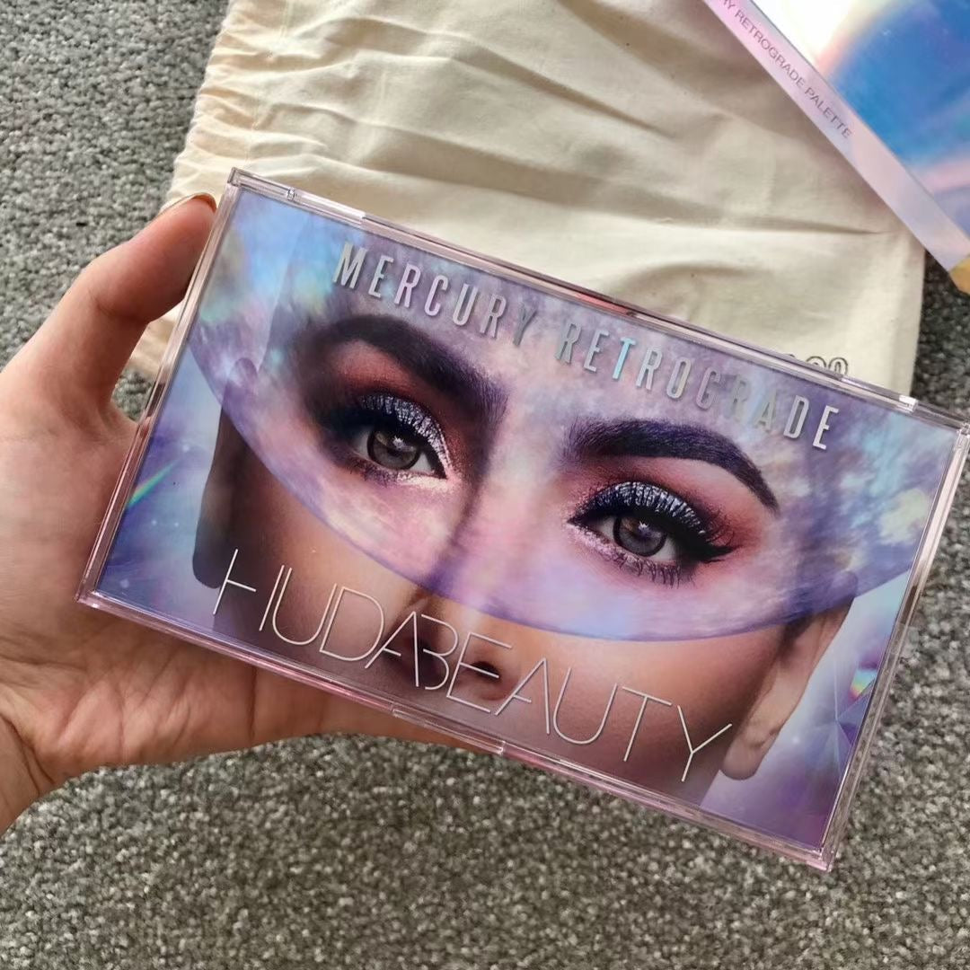 Huda Beauty19 New mercury retrograte eyeshadow palette