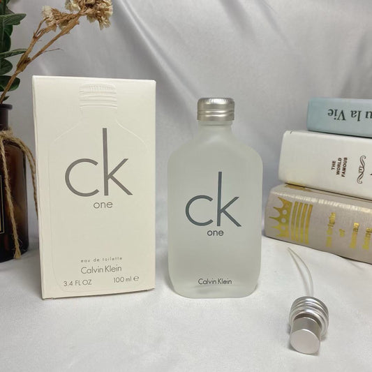 Calvin Klein Calvin Klein White CK ONE Unisex Perfume for Men/Women 200ML